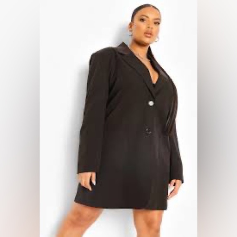 Boohoo Woman’s Plus Oversized Blazer mini Dress size US 18 color Black